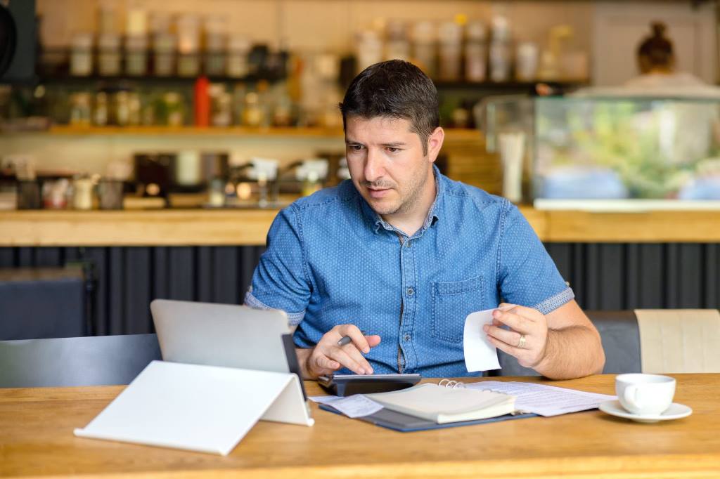 Pahami Penjelasan Tentang Pajak yang Dikenai untuk Restoran