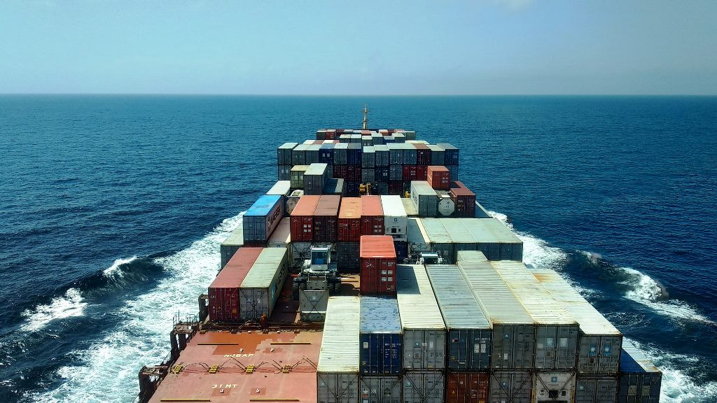 Bagaimana Aspek Pajak dalam Jasa Freight Forwarding?