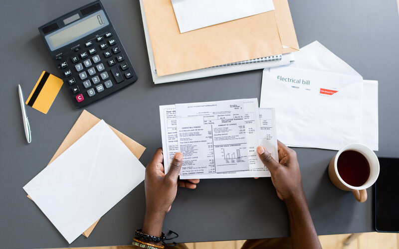 Masih Bingung Bedakan Invoice dan Faktur Pajak? Ini Penjelasan Sederhana dan Pentingnya Mengetahui Perbedaannya