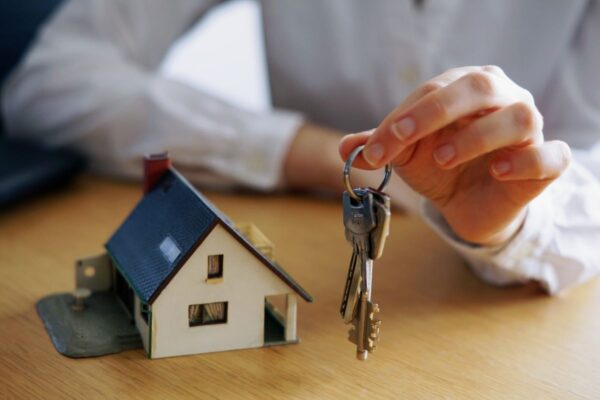 Jangan Salah Hitung! Ini Perbedaan PPh Final untuk Jual Beli dan Sewa Properti Jangan Salah Hitung! Ini Perbedaan PPh Final untuk Jual Beli dan Sewa Properti