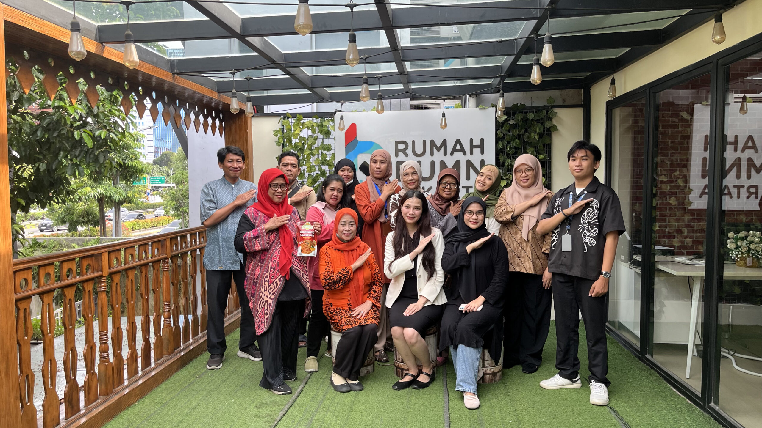 Seminar FlazzTax x Rumah BUMN BRI Jakarta menghadirkan UMKM dari berbagai segmen yang ingin mempelajari legalitas dan pajak supaya tidak salah langkah.